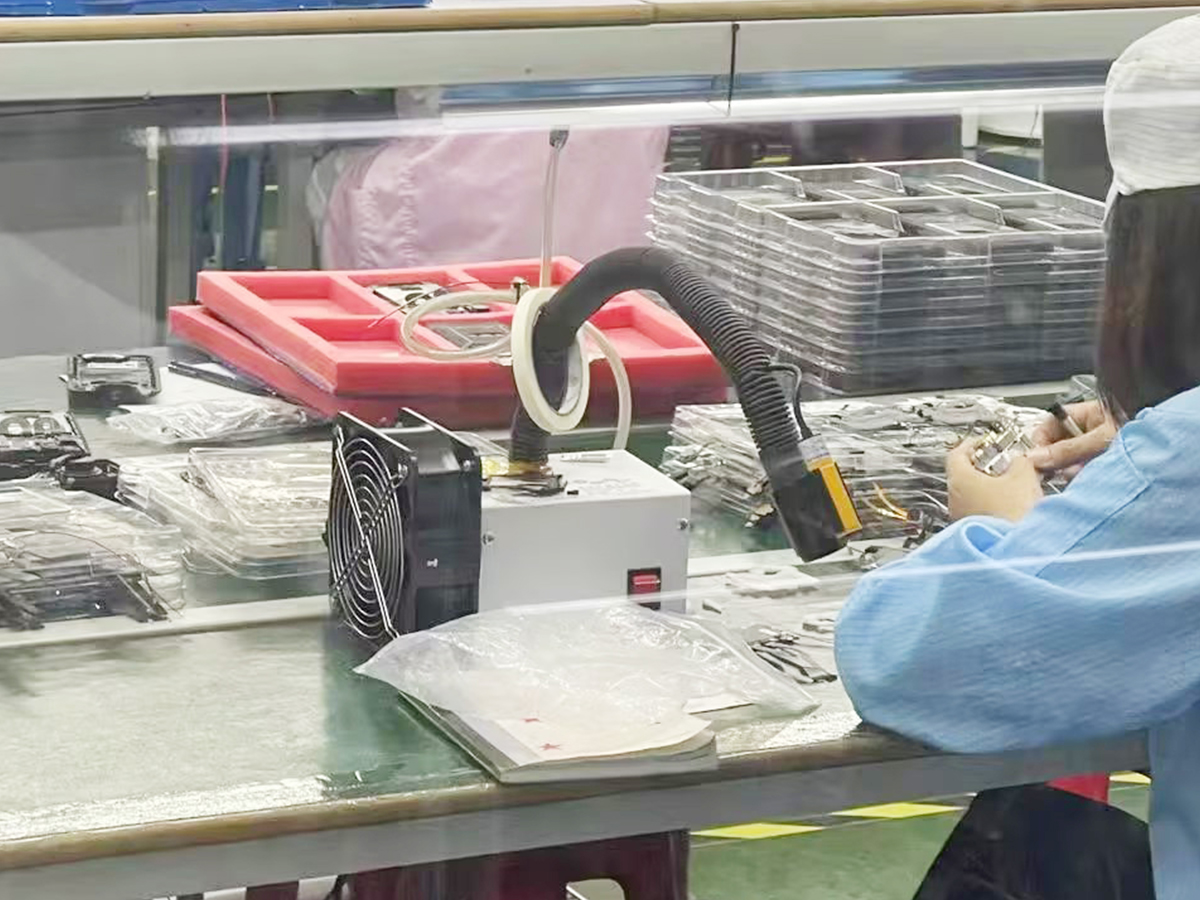 离子风蛇用于电子元件静电消除